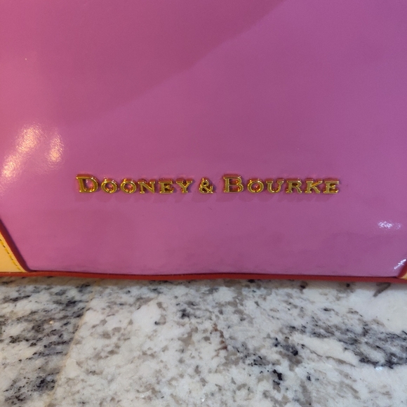 Dooney and Bourke Camden Tote. - Picture 5 of 7